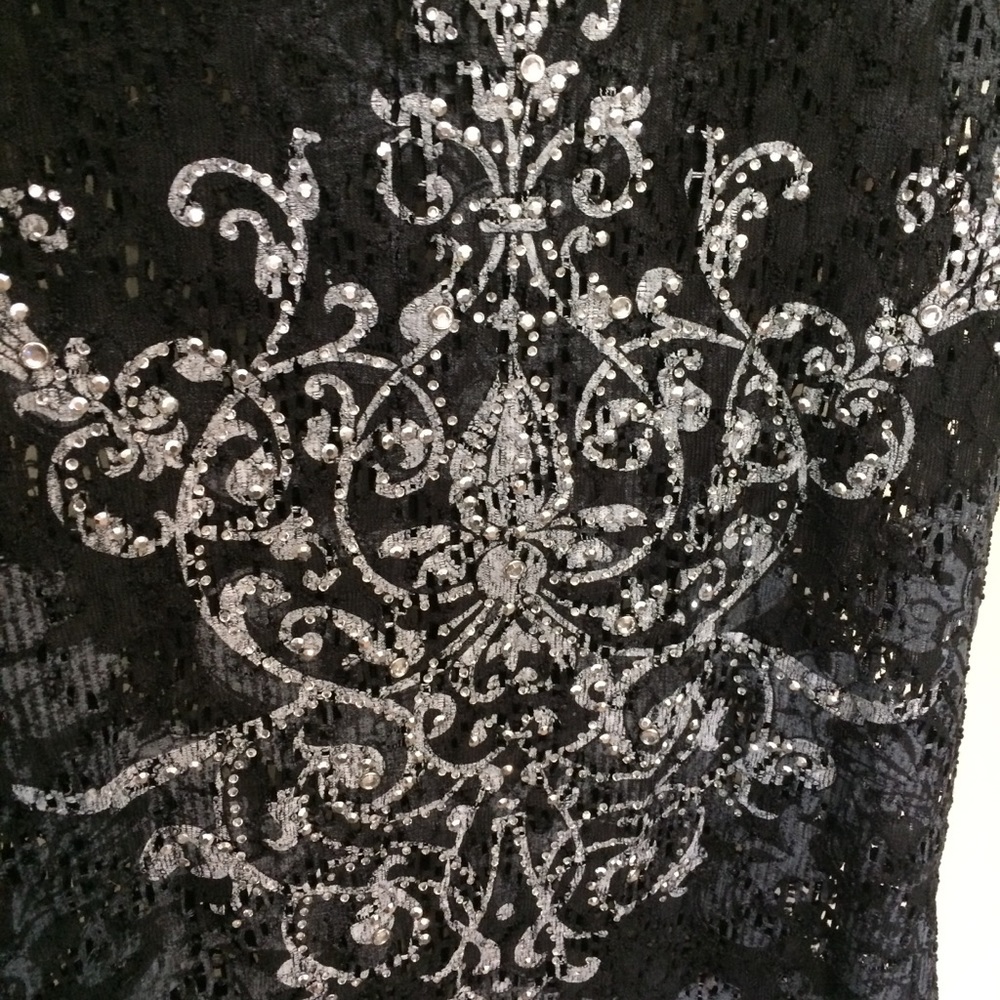 Maurice’s Mesh Top - Picture 2 of 3